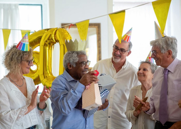 50th Birthday Gift Woman: Elegant & Memorable Ideas
