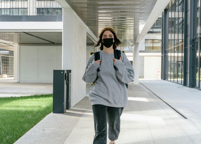 Top 10 Lightweight Carry-On Bags for Singaporean Travelers