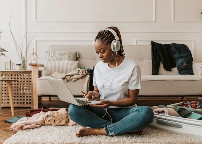 Noise-Cancelling Headphones for In-Flight Peace