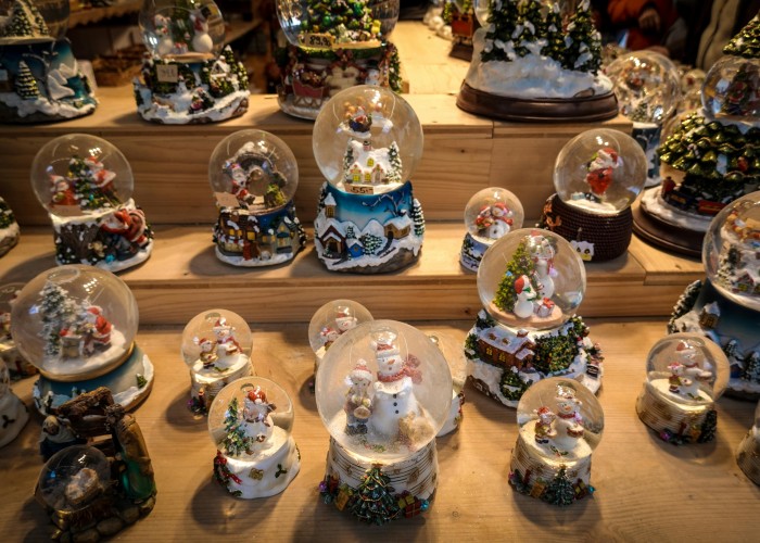 Best Novelty Gifts: Fun, Unique & Quirky Gift Ideas for Everyone