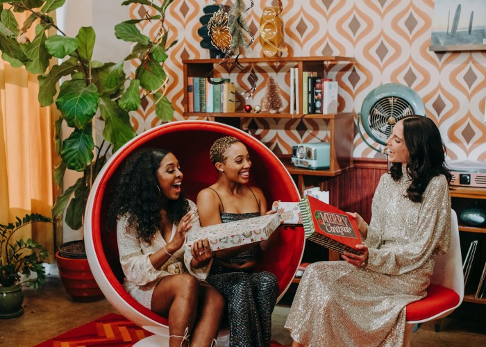 Designer Gifts for Women: Elegant, Trendy & Thoughtful Ideas