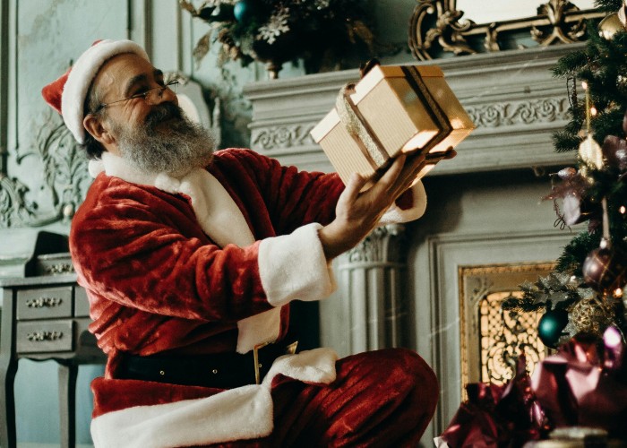 Last Minute Xmas Gifts: Unique & Quick Ideas for Everyone