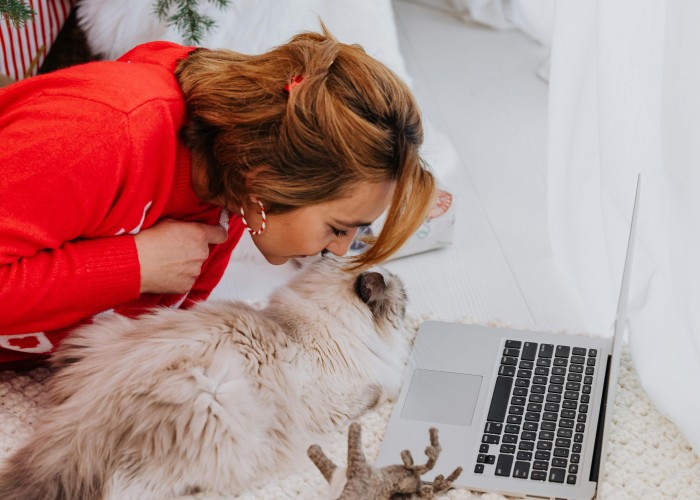 Gifts for Animal Lovers: Thoughtful, Cute & Meaningful Ideas for Every Occasion