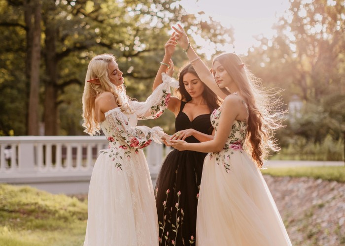 Buy Maxi Dresses Online: The Perfect Blend of Comfort and Style