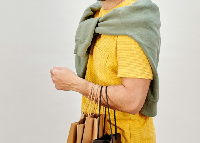 Best Gifts for Men Under $100 – Smart, Stylish & Thoughtful Ideas He’ll Actually Use