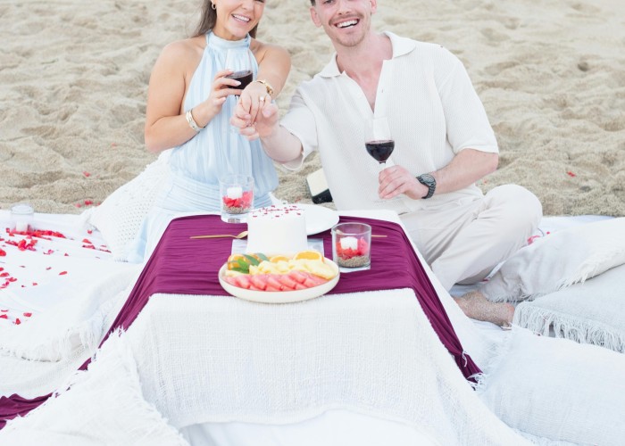 Engagement Gifts for Women: Celebrate Her Milestone in Style