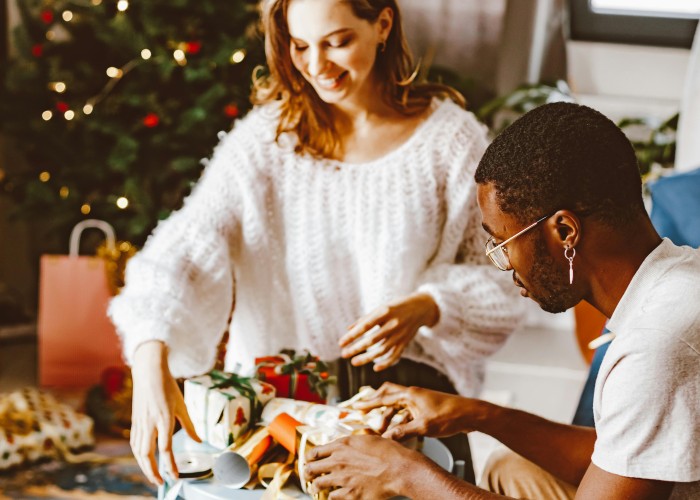 Best Gifts for Men Under $100: Stylish, Smart & Budget-Friendly Ideas