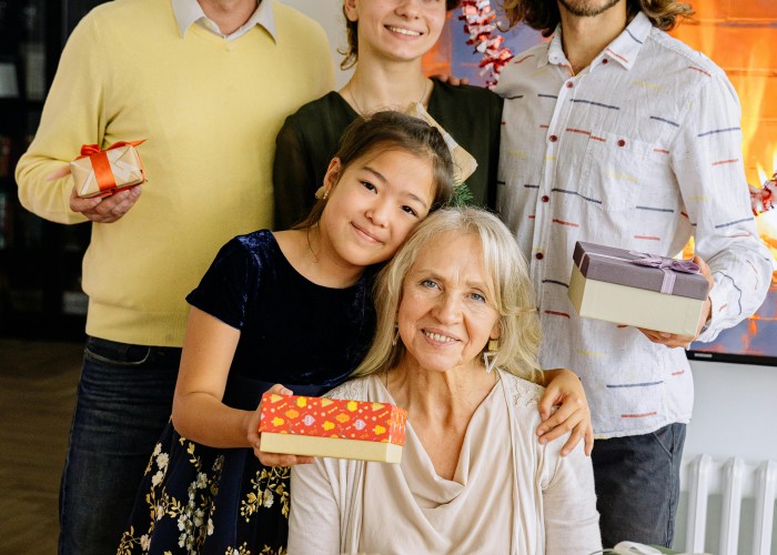 Personalised Gifts for Grandad – Unique Ideas That Show You Care