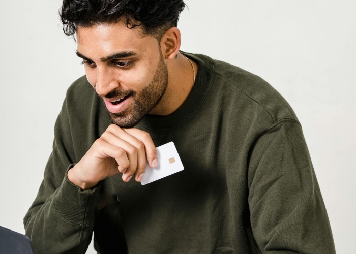 Rewards Credit Cards Vs Cashback Cards A Complete Guide