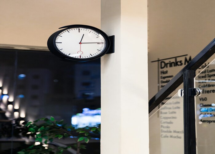 4 Time Zone Wall Clock: A Simple Way to Stay Connected with the World