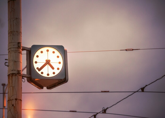 A Time Zone Explained: The Simple System That Keeps the World in Sync