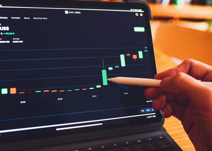 How to Read Stock Charts Like a Pro and Understand Market Moves Clearly