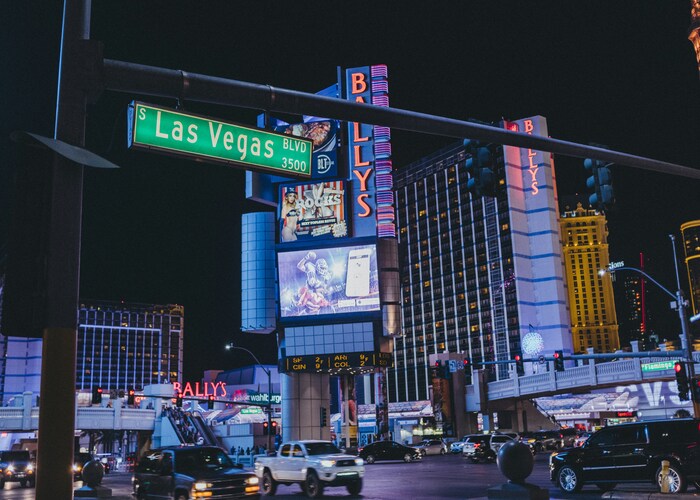 LV Time Zone Explained Clearly: Las Vegas Time, Offsets and Global Use