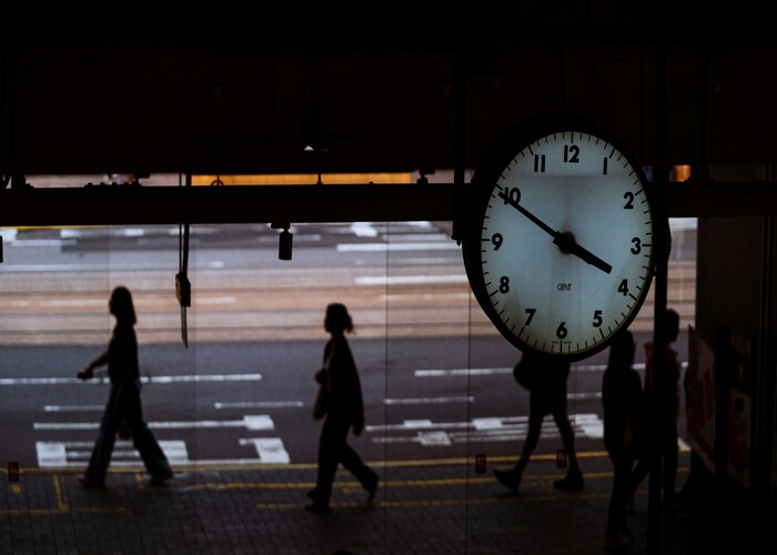 In Time Zone Explained Clearly: A Complete Global Guide for Everyday Use