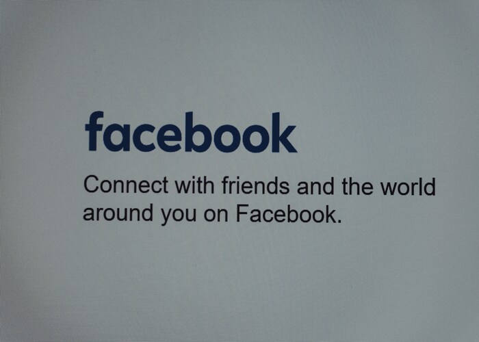 Catchy English Lines for Facebook Statuses: Engage Your Friends with Style